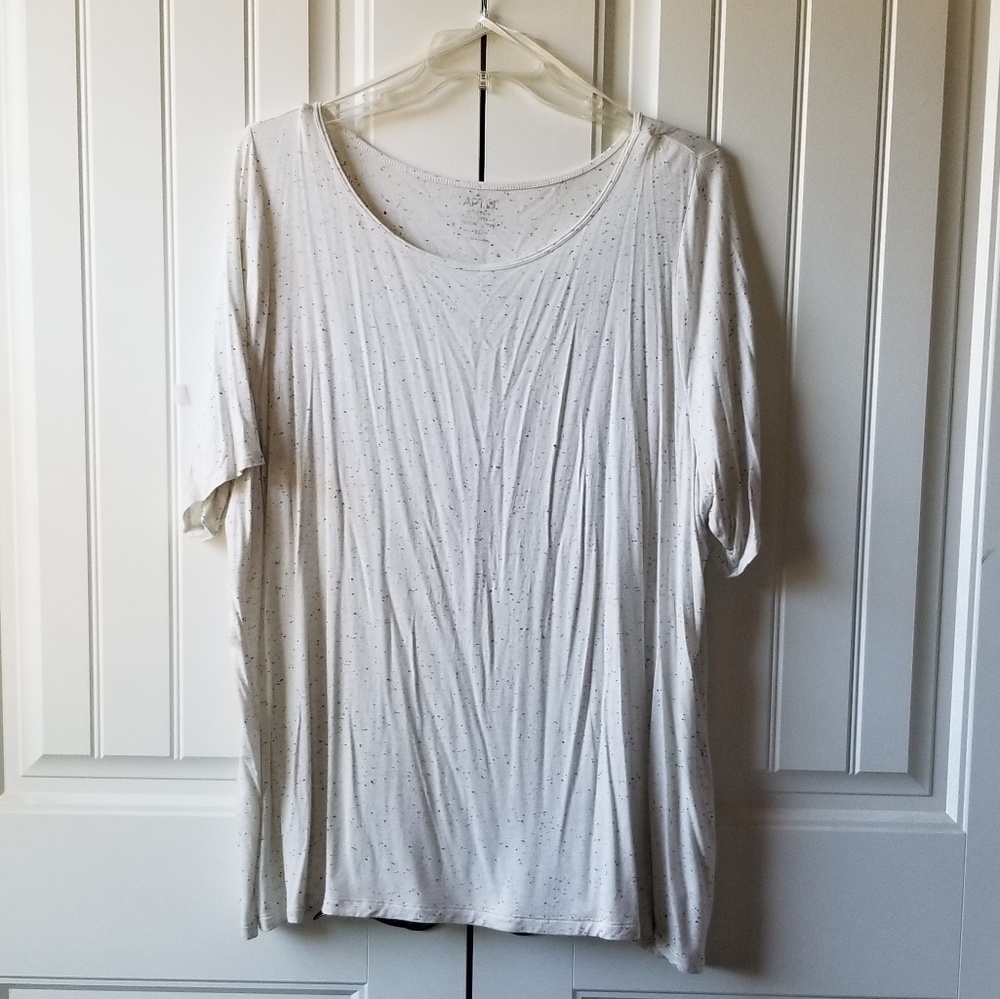 Apt 9 T-shirt
